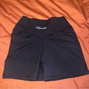 Alphalete Surface Power Shorts Black